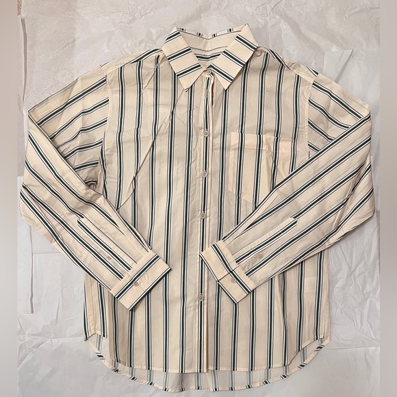 Cute yellow shirt - Picture 1 of 8